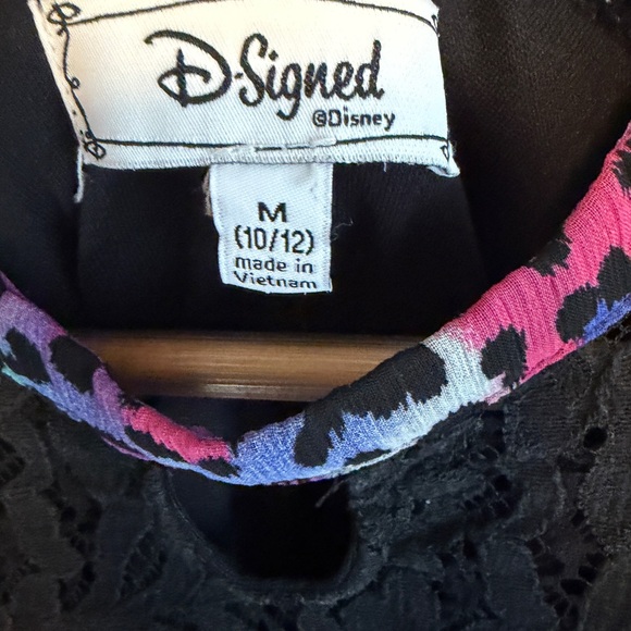 Vibrant Leopard Print Kids Dress with Lace Detail - Picture 8 of 10